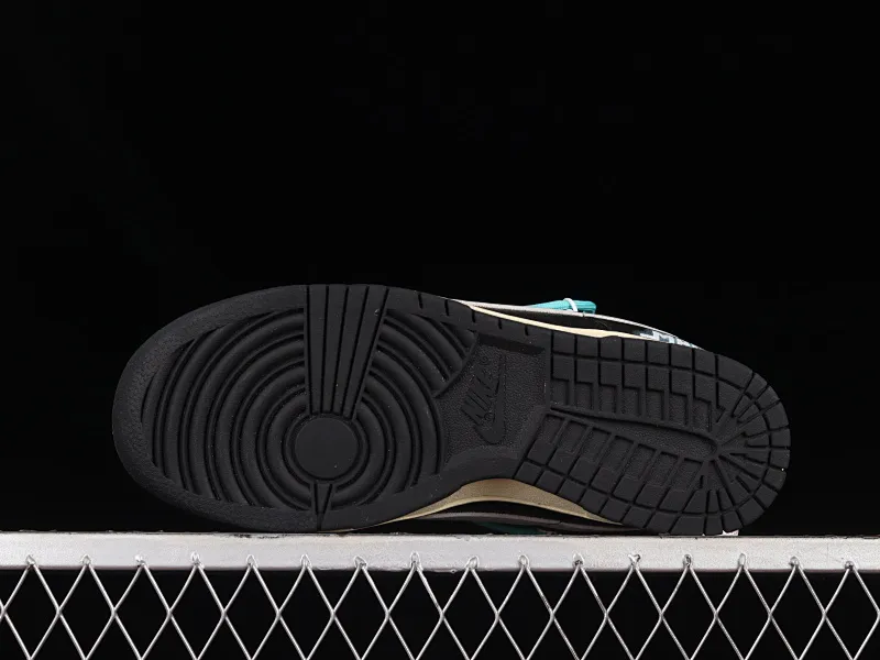 All Categories Nk SB Dunk Series Nk SB Dunk Low Low-top Sneakers Nk Dunk Low Punk Style Back to the Future Customized version of deconstructed strap casual sneakers DJ6188-002